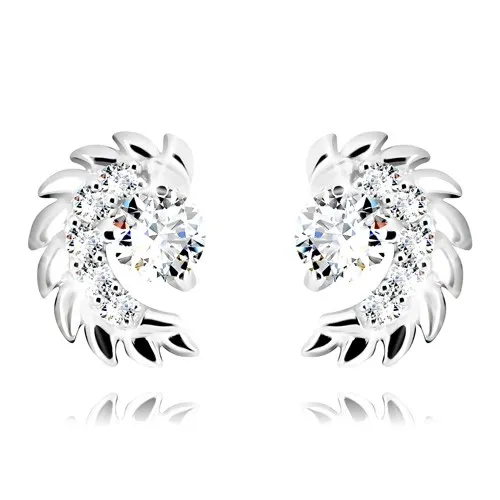 Puzetové náušnice zo striebra 925 - širší polkruh so zúbkovitým okrajom, zirkóny