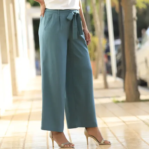 Široké skrátené nohavice po členky