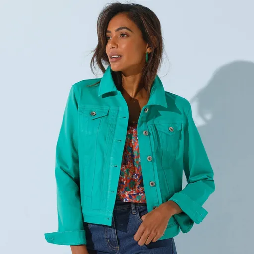 Bunda na gombíky ozdobnými zámikmi