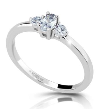 Modesi Elegantný strieborný prsteň s čírymi zirkónmi M01412 50 mm