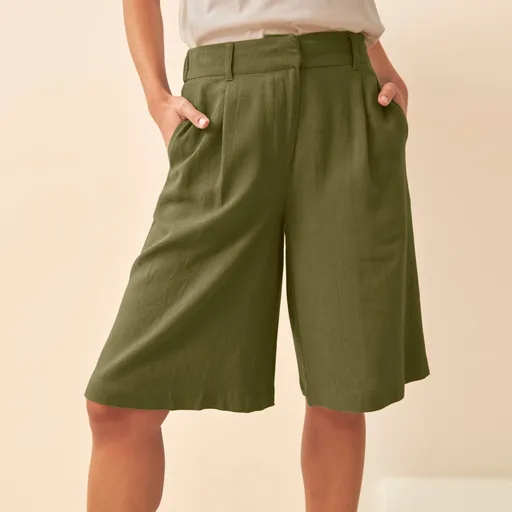 Široké bermudy s prímesou ľanu