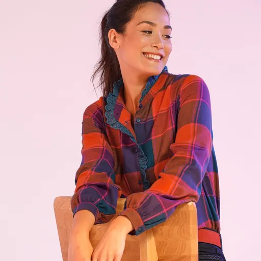 Flanelová košeľová blúzka s kockovanou potlačou a čipkou