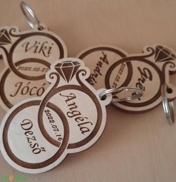 10 db  kulcstartó esküvői köszönetajándék gyűrű motívummal