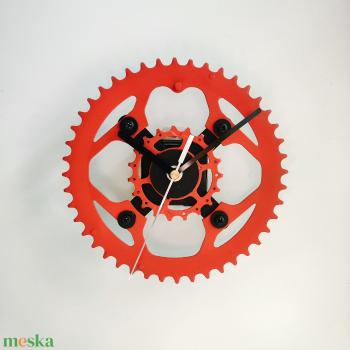 recyclock MES-044 - falióra újrahasznosított kerékpár alkatrészekből