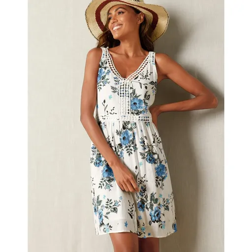 Krátke krepónové šaty s macramé a potlačou