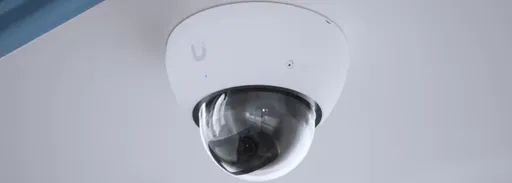 UBNT UVC-AI-Dom-B - AI Dome PoE kamera, 8MP, čierna
