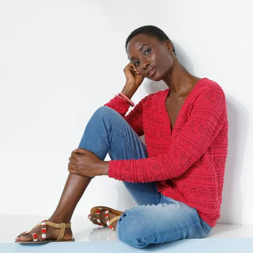 Ažúrový sveter na gombíky s výstrihom do ,,V''