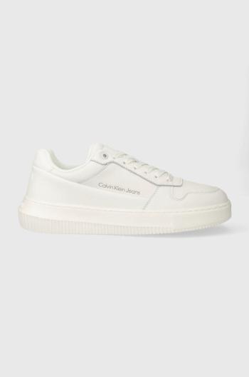 Tenisky Calvin Klein Jeans CHUNKY CUPSOLE LOW LTH IN SAT biela farba, YM0YM00873