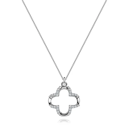 Strieborný náhrdelník 925 so štvorlístkom a čírymi zirkónmi
