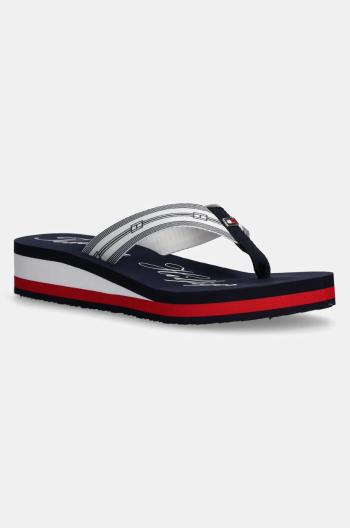 Šľapky Tommy Hilfiger IM TH SIGNATURE BEACH SANDAL dámske, tmavomodrá farba, na kline, FW0FW08369