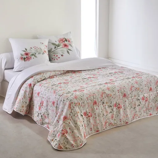 Prešívaná prikrývka na posteľ Eglantine s potlačou kvetín