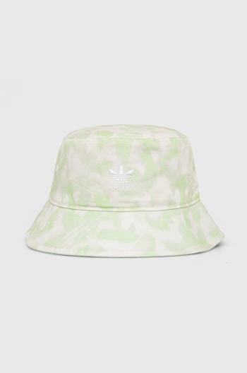 Bavlnený klobúk adidas Originals zelená farba, bavlnený