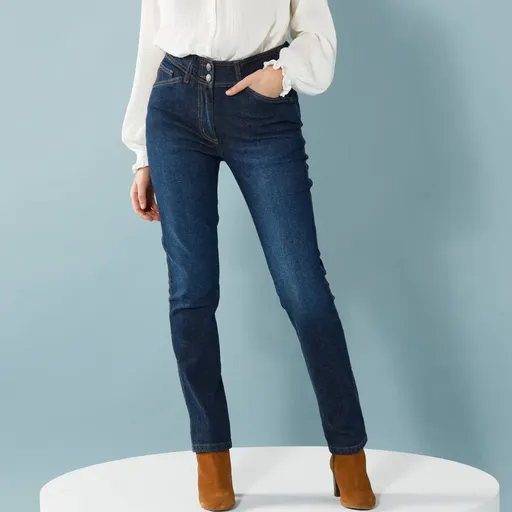 Rovné nohavice pre nižšiu postavu