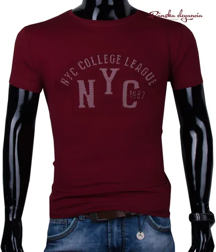 Trendové pánske tričko v bordovom prevedení.