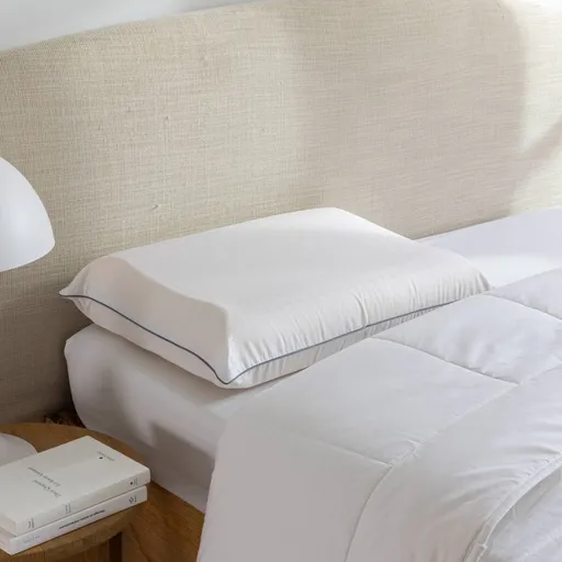 Latexový ergonomický vankúš Dunlop s mikroperforáciou, dvojitý zvlnený tvar