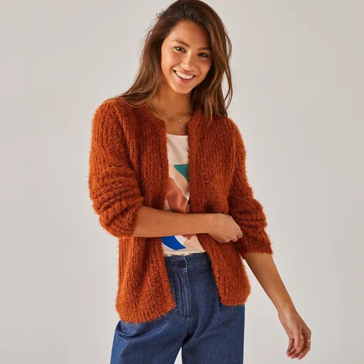 Sveter z úpletu s predĺženým
		vláknom, pre nižšiu postavu.