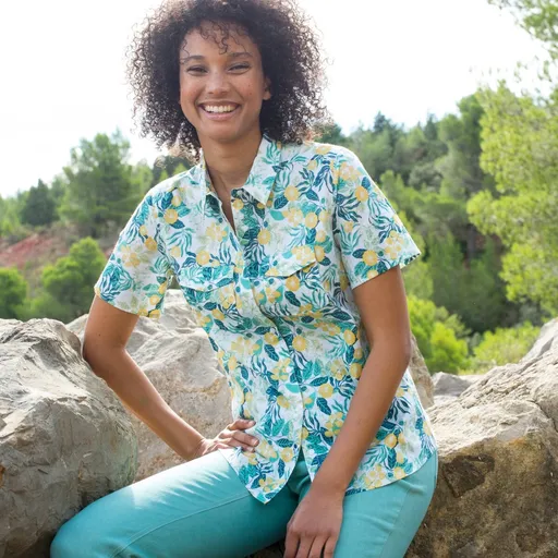 Košeľa s krátkymi rukávmi a potlačou rastlín