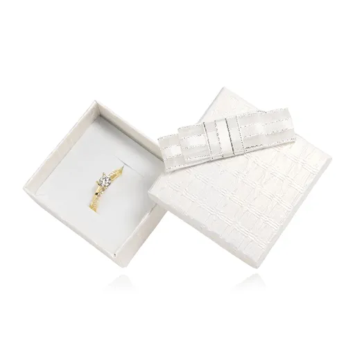 Biela darčeková krabička na šperky s dvojitou mašľou