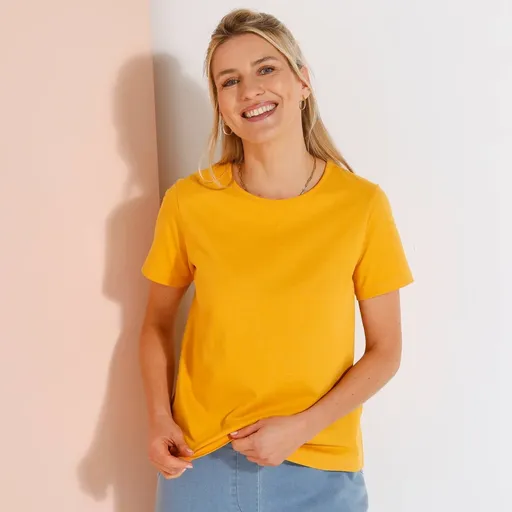 Jednofarebné tričko s krátkymi rukávmi