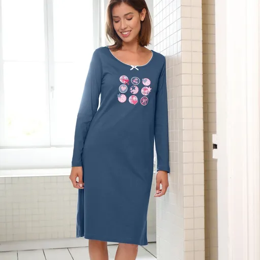 Midi nočná košeľa s dlhými rukávmi a potlačou