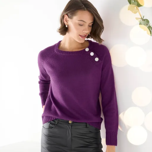 Pulóver zdobený bižutériovými gombíkmi