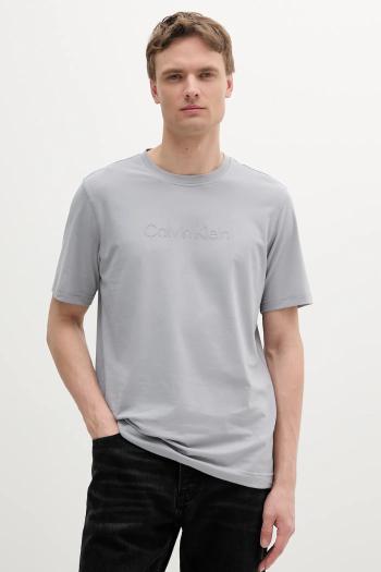 Tričko Calvin Klein Performance pánske, šedá farba, s nášivkou, LVGMS5K182