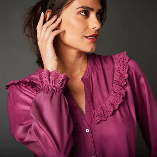 Košeľová blúzka s anglickou výšivkou