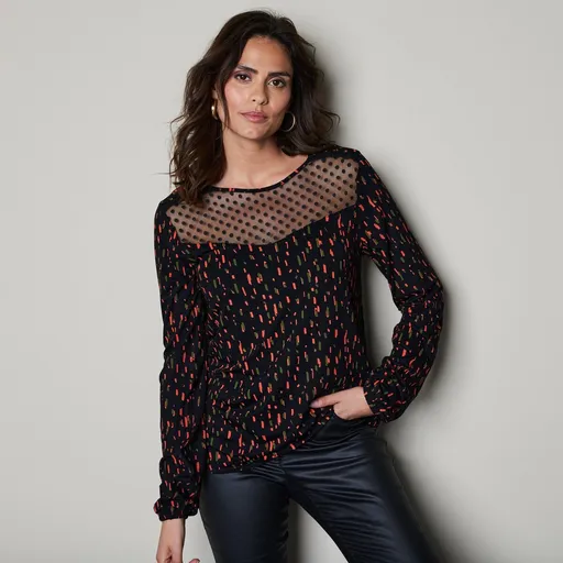 Tričko s potlačou a vyšívanou sieťovinou