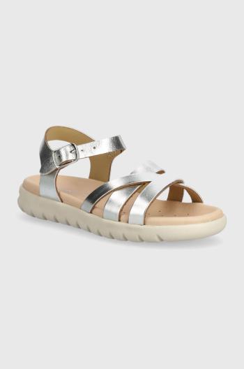 Detské sandále Geox SANDAL SOLEIMA strieborná farba
