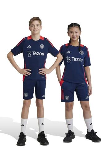 Detské krátke nohavice adidas Performance MUFC TR SHO tmavomodrá farba, vzorované, nastaviteľný pás IT2020
