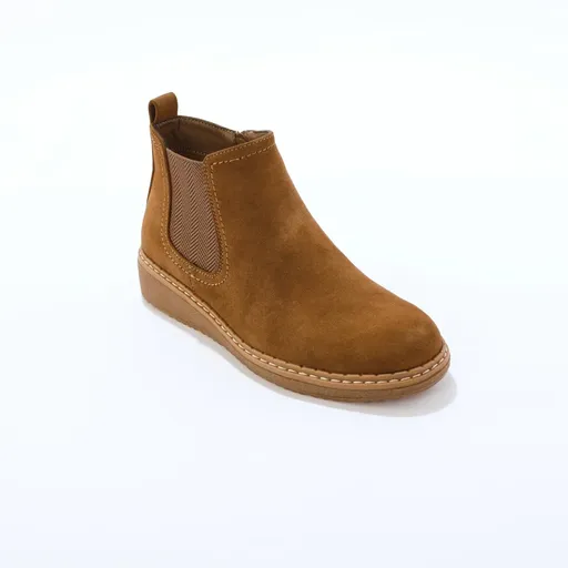 Nízke čižmy s postrannými gumami, na platforme