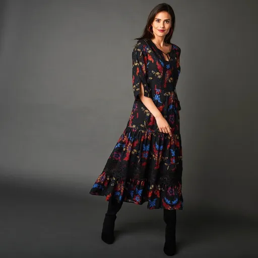 Dlhé šaty s potlačou a 3/4 rukávmi