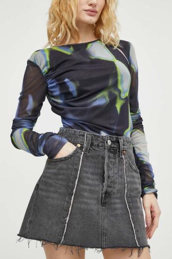 Rifľová sukňa Levi's šedá farba, mini, puzdrová