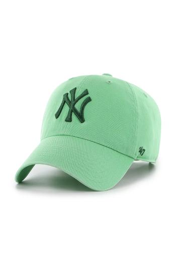 Bavlnená šiltovka 47 brand MLB New York Yankees zelená farba, jednofarebná, B-RGW17GWS-A8