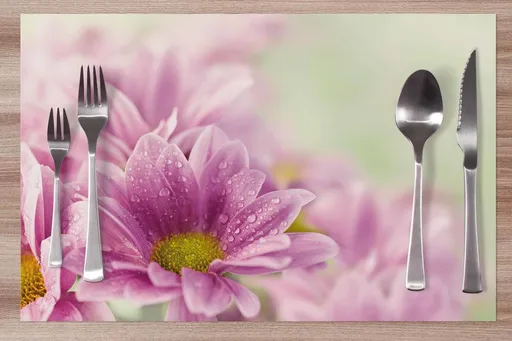 Prestieranie Fialové kvety