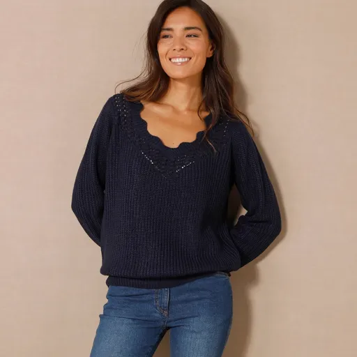 Pulóver s ažúrovým vzorom