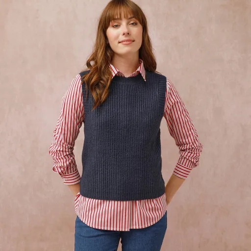 Vesta z hladkého úpletu s okrúhlym výstrihom