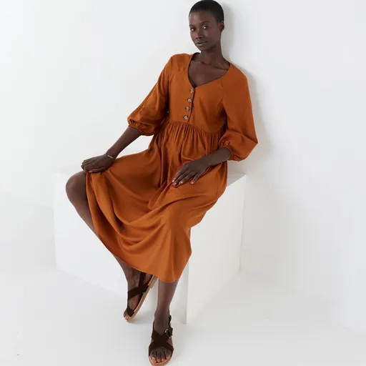 Jednofarebné rozšírené midi šaty na gombíky