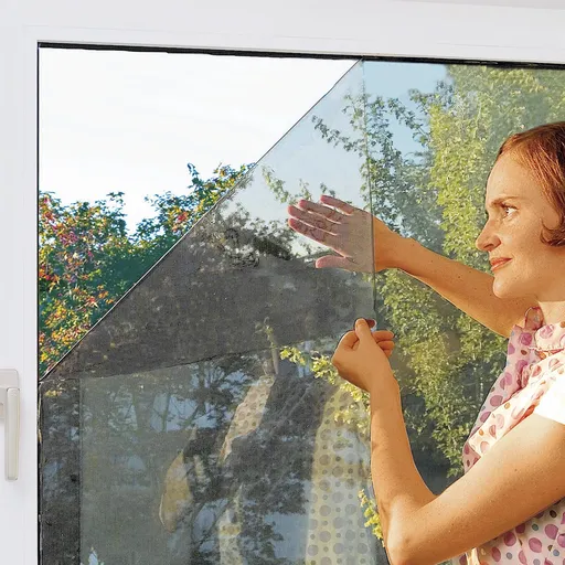 Die moderne Hausfrau Ochranná fólie na okno proti slunci