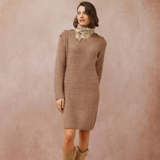 Úpletové šaty s gombíkmi na ramenách