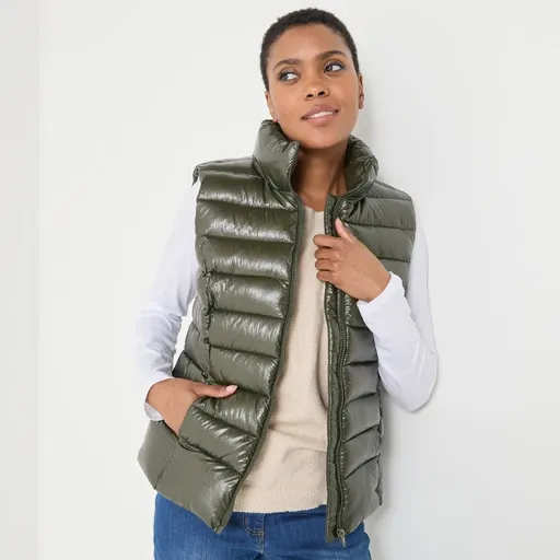 Nepremokavá prešívaná vesta s metalickým efektom na zips