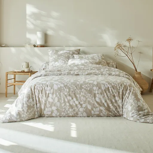 Dvojfarebná posteľná bavlnená bielizeň Chloé s potlačou listov