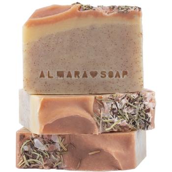 Almara Soap Natural Peeling Walnut prírodné tuhé mydlo s peelingovým efektom 90 g