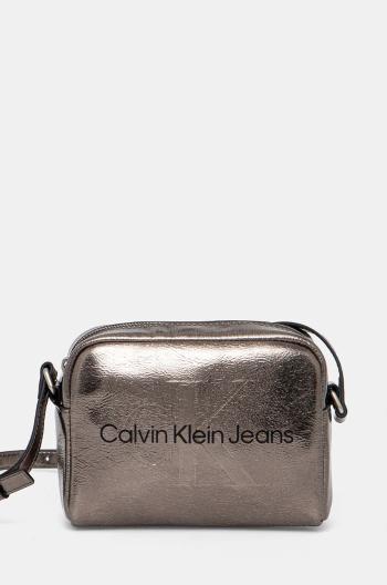 Kabelka Calvin Klein Jeans strieborná farba, K60K612731