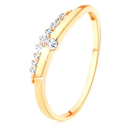 Prsteň zo žltého 9K zlata - hladká vlnka s čírym zirkónom, zirkónový pás - Veľkosť: 54 mm