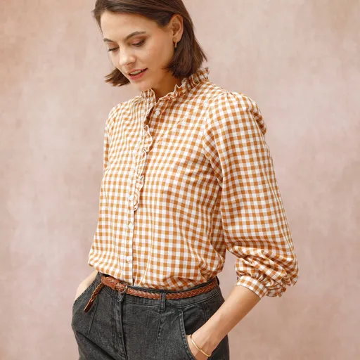 Kockovaná blúzka s volánom