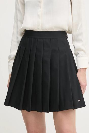 Sukňa Tommy Hilfiger čierna farba, mini, áčkový strih, WW0WW43626