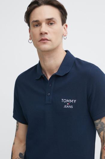 Bavlnené polo tričko Tommy Jeans tmavomodrá farba, s nášivkou, DM0DM18927