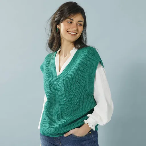 Jednofarebná voľná vesta s výstrihom do V, pre nižšiu postavu