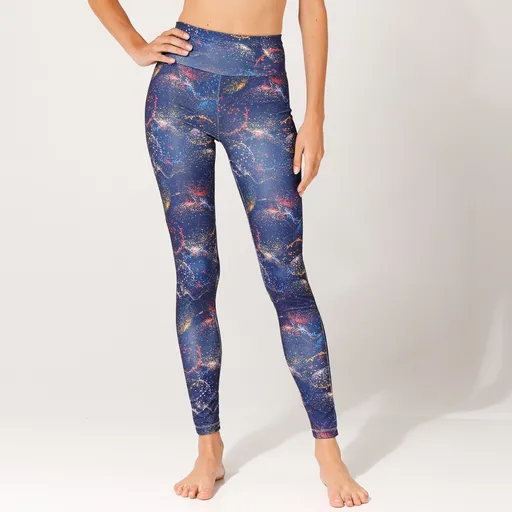 Legíny s efektom spreja